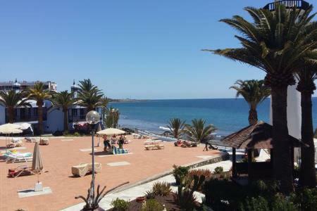 Lidia & Paco Home Two Bedrooms Beachfront Playa Del Aguila  Eksteriør billede